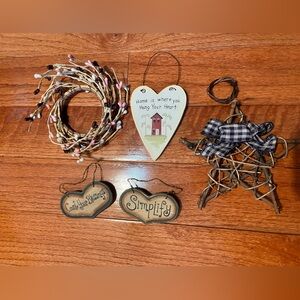 Primitive Wood 7” Star, 3 Primitive Accent Signage & Candle Jar Decor- Like New!